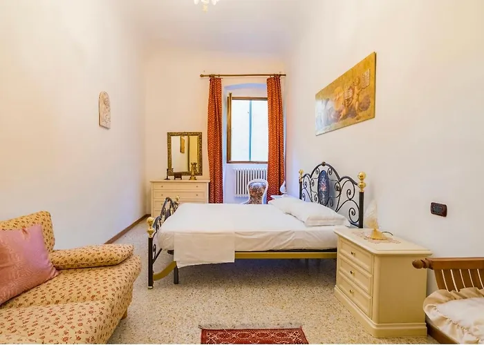 And Spacious Apartment Florenz