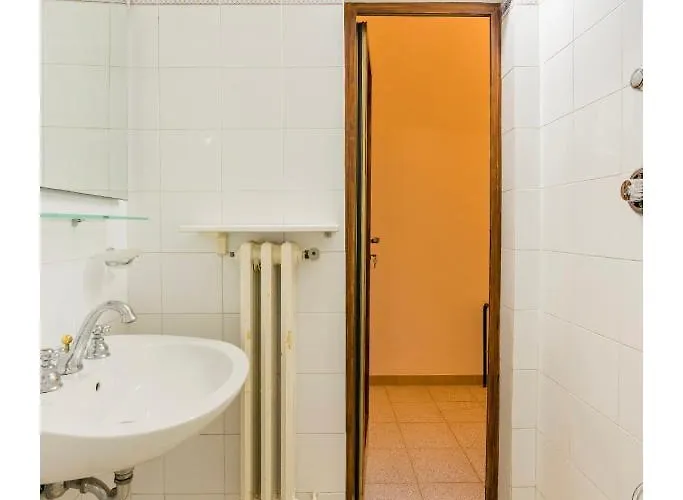 شقة And Spacious