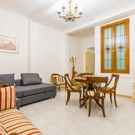 And Spacious Appartement *